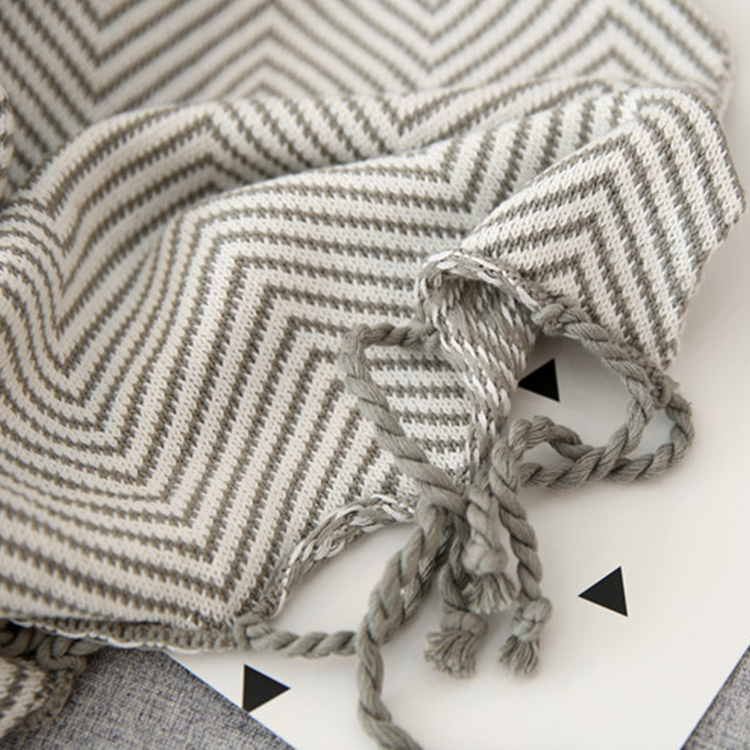 定制北欧风格 100% 棉嵌花针织人字纹毯子